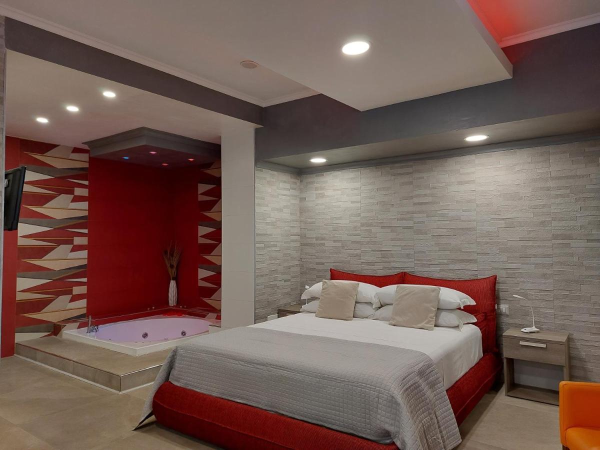 Sweet Home & Wellness Luxury Apartment Неттуно Екстер'єр фото
