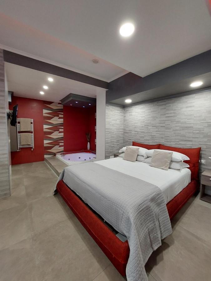 Sweet Home & Wellness Luxury Apartment Неттуно Екстер'єр фото