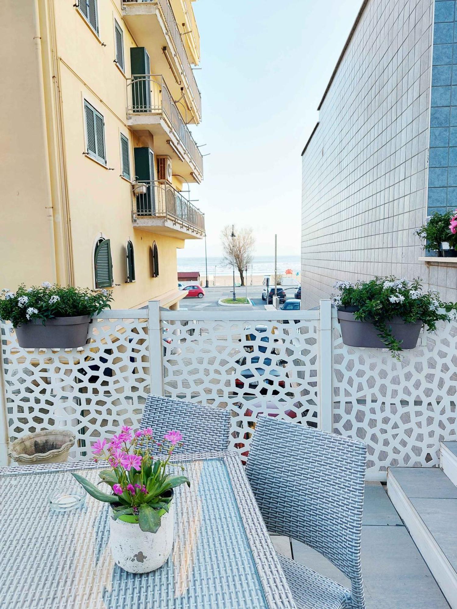 Sweet Home & Wellness Luxury Apartment Неттуно Екстер'єр фото